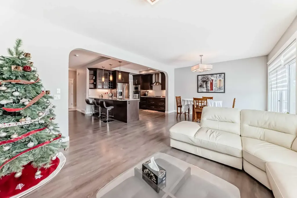 144 Nolancrest Circle NW Calgary AB T3R 0T7