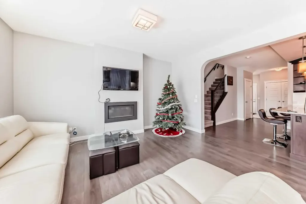 144 Nolancrest Circle NW Calgary AB T3R 0T7