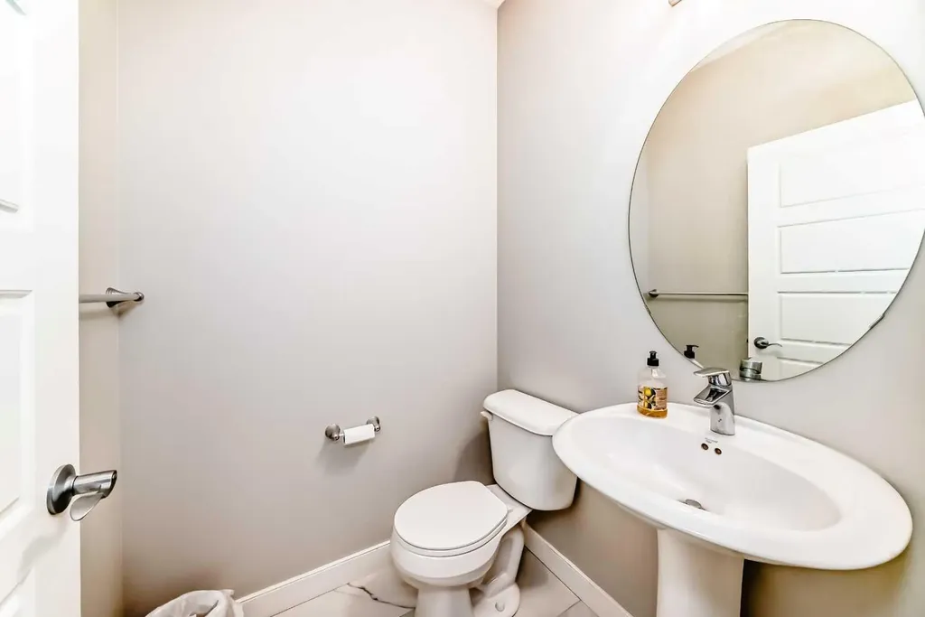 144 Nolancrest Circle NW Calgary AB T3R 0T7