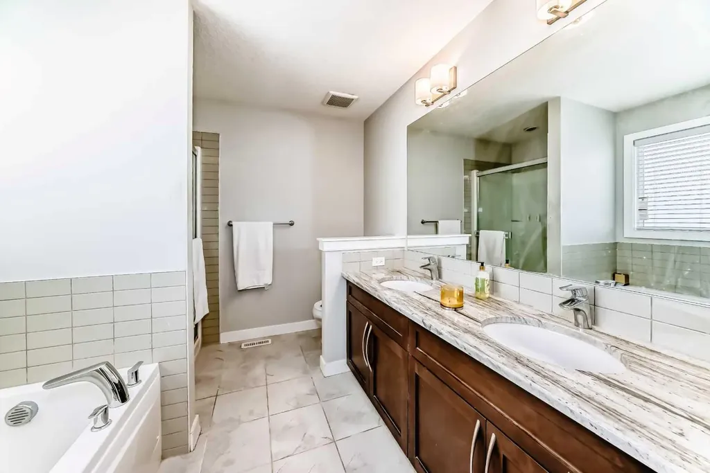 144 Nolancrest Circle NW Calgary AB T3R 0T7