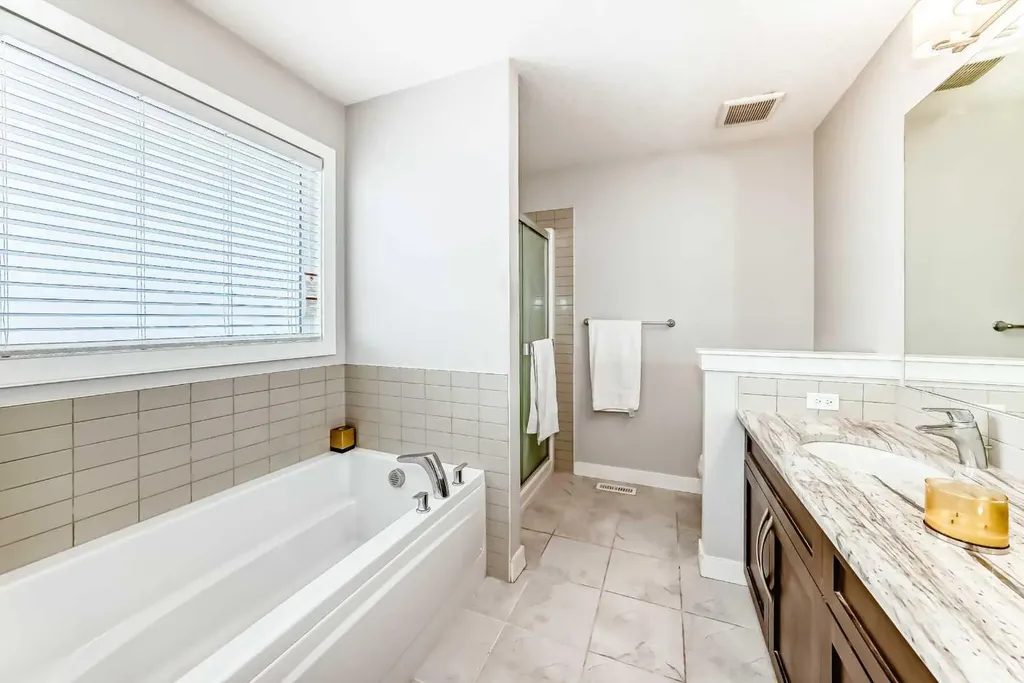 144 Nolancrest Circle NW Calgary AB T3R 0T7