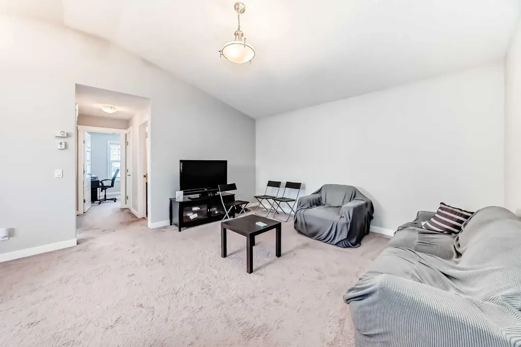 144 Nolancrest Circle NW Calgary AB T3R 0T7