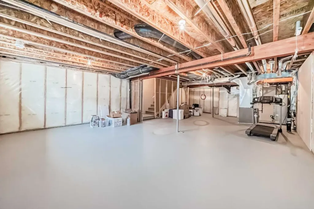 144 Nolancrest Circle NW Calgary AB T3R 0T7