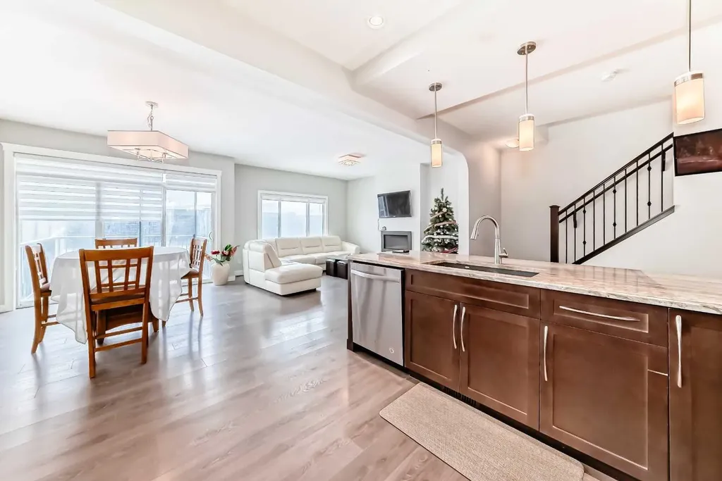144 Nolancrest Circle NW Calgary AB T3R 0T7