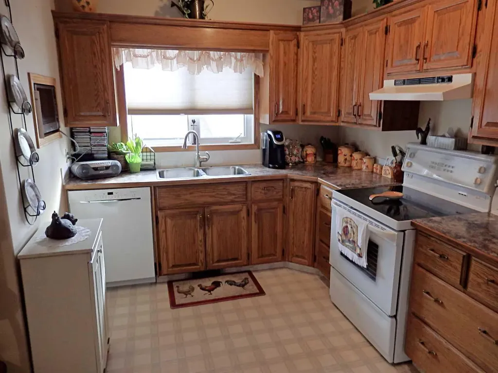 5115 Riverside Drive Vermilion AB T9X 1T8