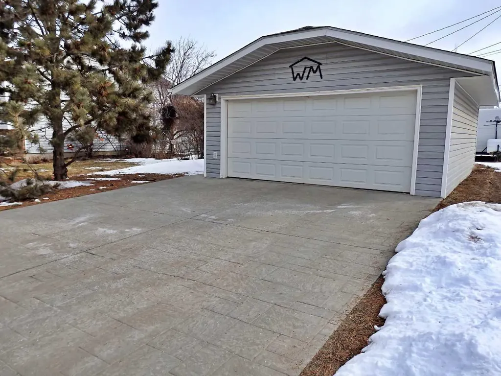 5115 Riverside Drive Vermilion AB T9X 1T8