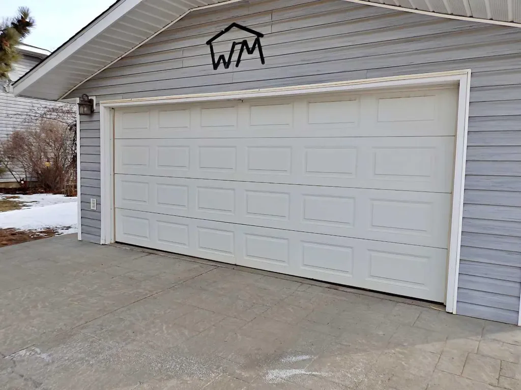 5115 Riverside Drive Vermilion AB T9X 1T8
