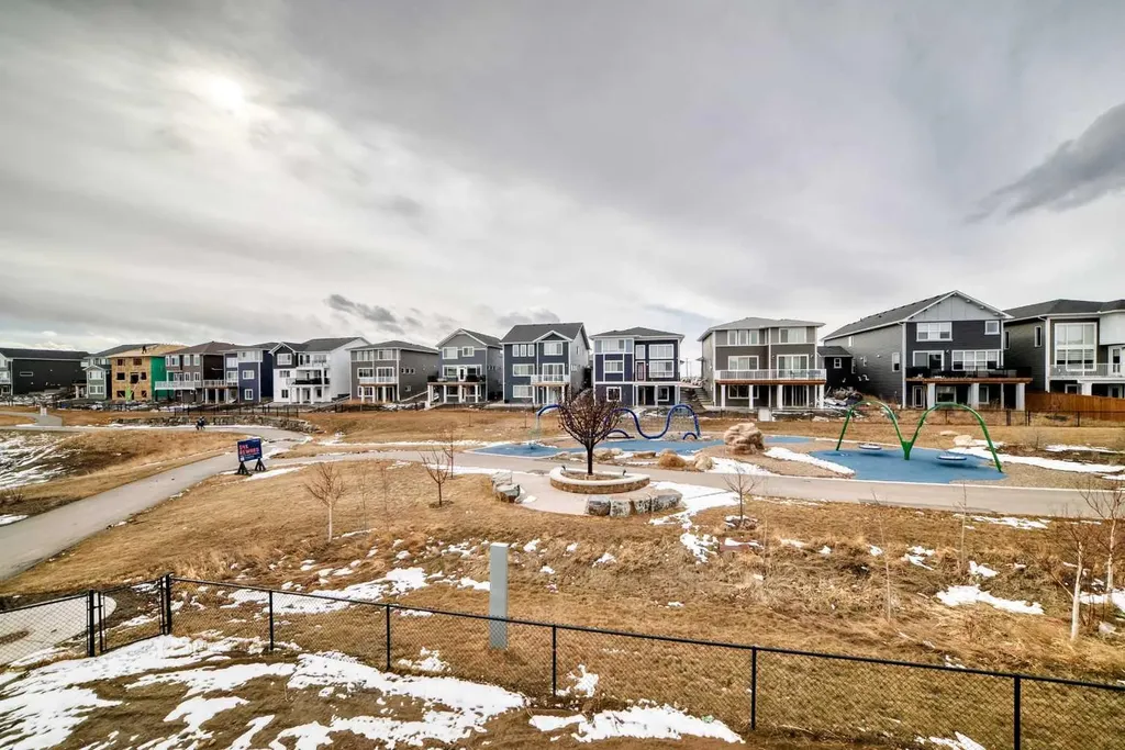 267 Chelsea Heath Chestermere AB T1X2N4