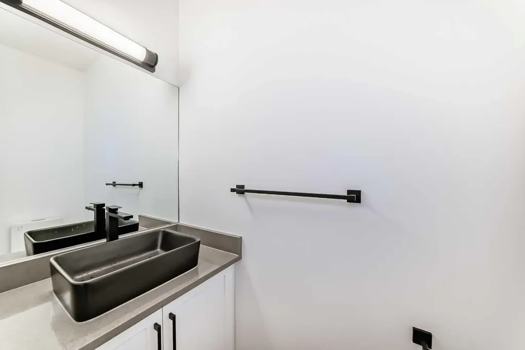 267 Chelsea Heath Chestermere AB T1X2N4