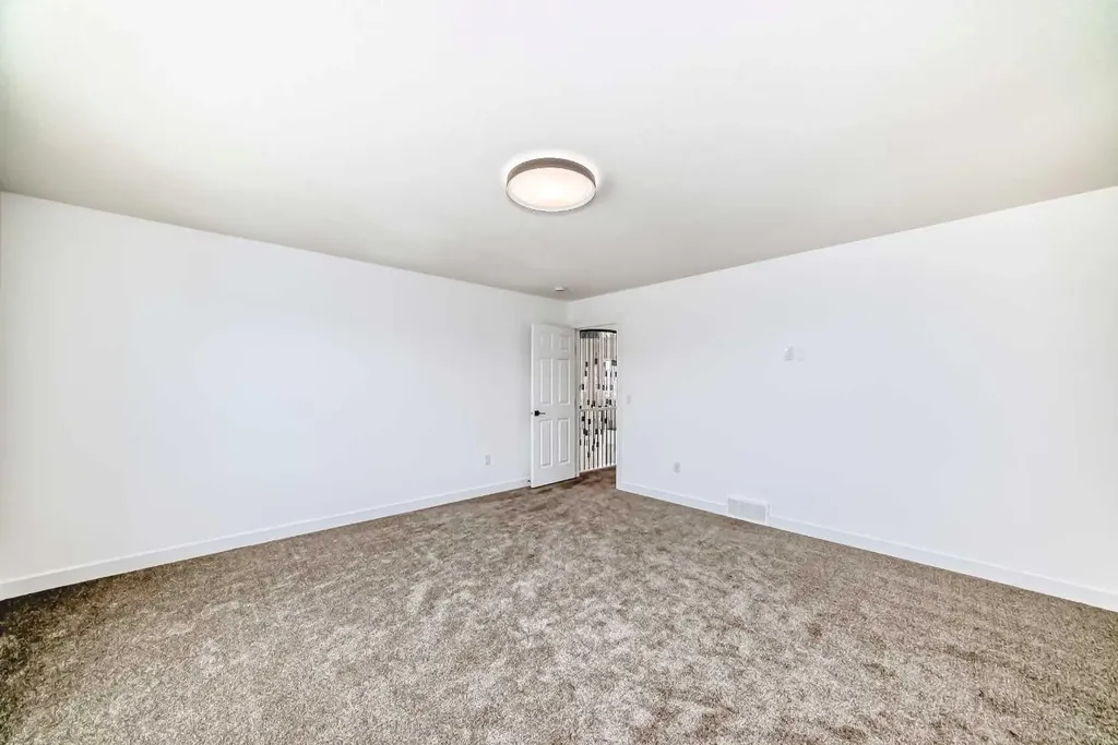 267 Chelsea Heath Chestermere AB T1X2N4