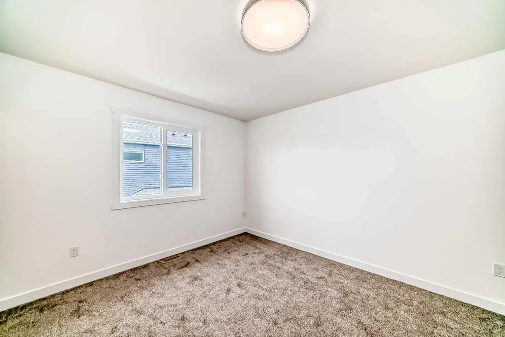 267 Chelsea Heath Chestermere AB T1X2N4