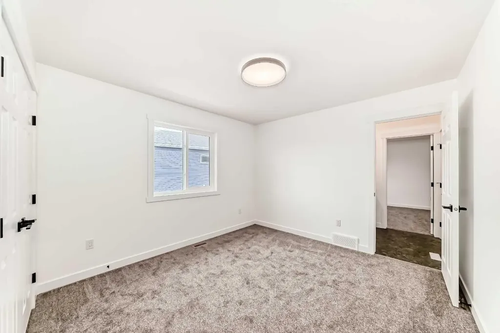 267 Chelsea Heath Chestermere AB T1X2N4