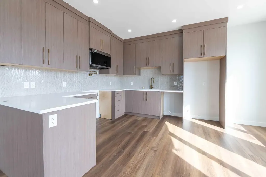 49 Lowden Close Red Deer AB T4R 0R9