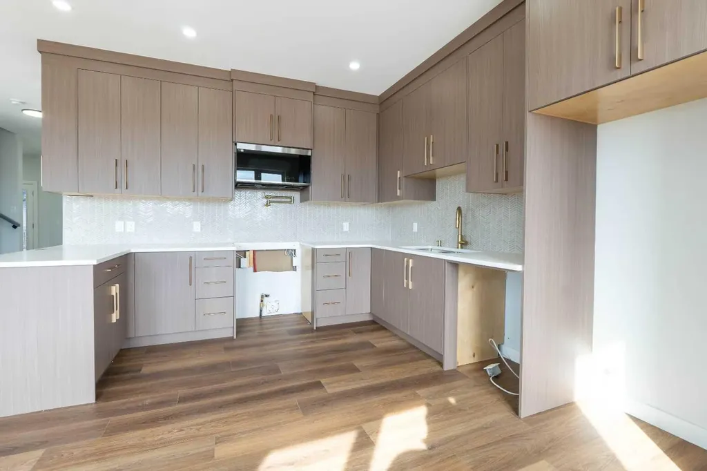 49 Lowden Close Red Deer AB T4R 0R9