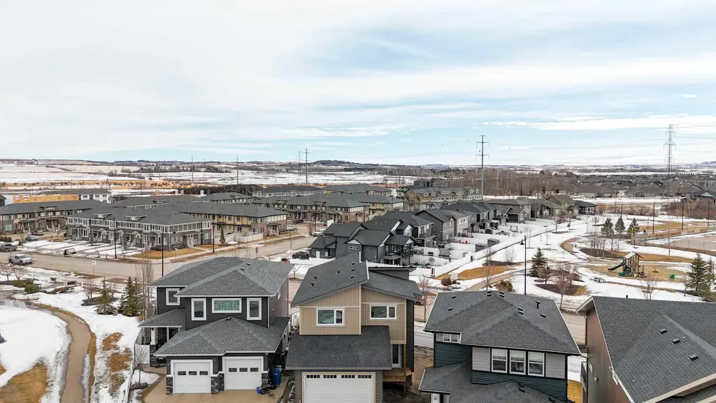49 Lowden Close Red Deer AB T4R 0R9