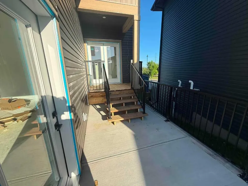 49 Lowden Close Red Deer AB T4R 0R9