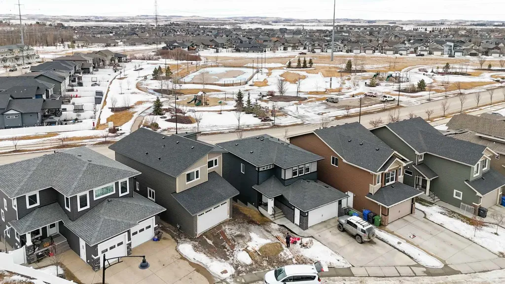 49 Lowden Close Red Deer AB T4R 0R9