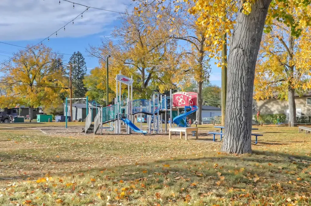4320 Centre A Street NE Calgary AB T2E 3B1