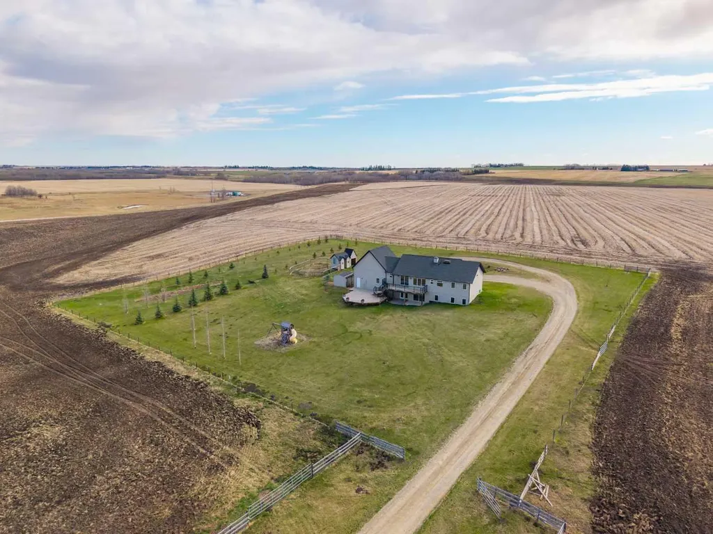 31017 Range Road 23 Rural Mountain View County AB T0M0W0
