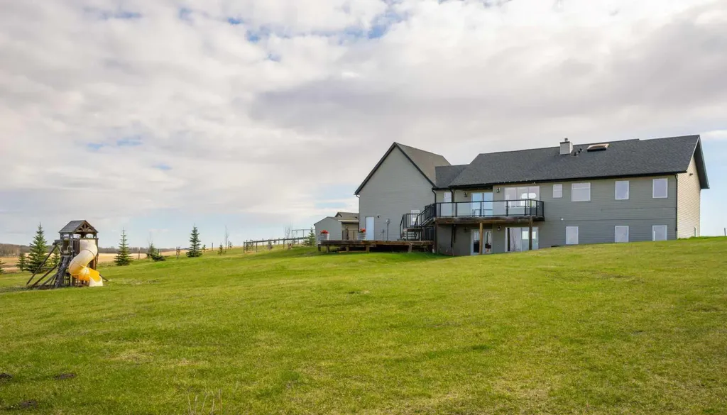31017 Range Road 23 Rural Mountain View County AB T0M0W0