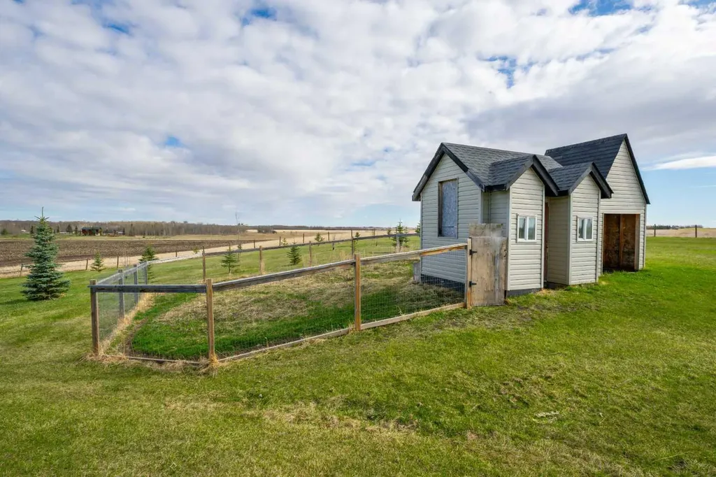31017 Range Road 23 Rural Mountain View County AB T0M0W0