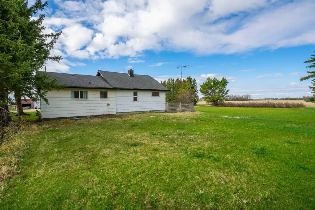 31017 Range Road 23 Rural Mountain View County AB T0M0W0