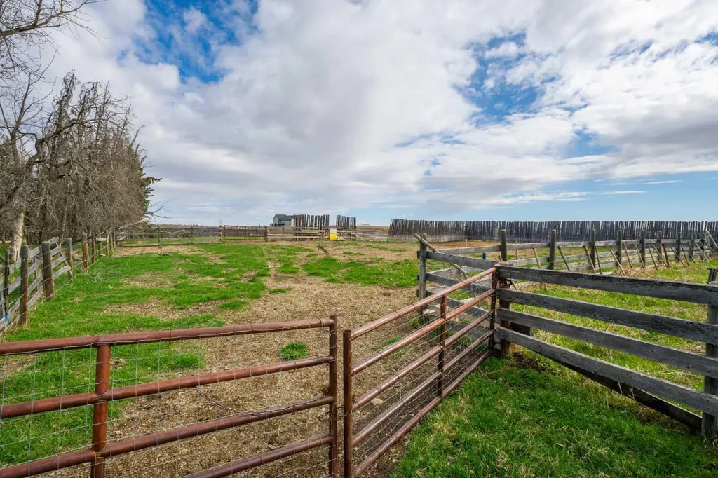 31017 Range Road 23 Rural Mountain View County AB T0M0W0