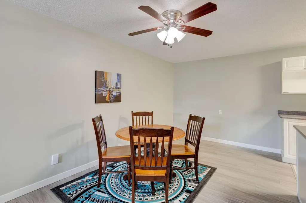 659 4 Avenue NE Calgary AB T2E 0J9