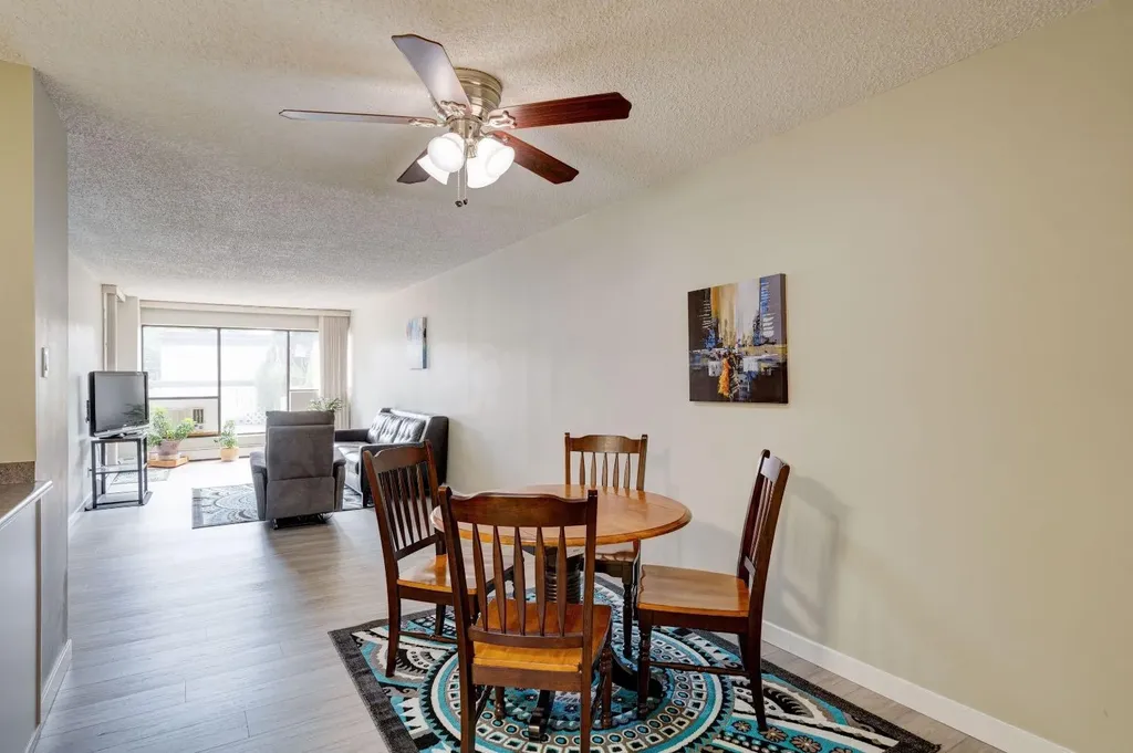 659 4 Avenue NE Calgary AB T2E 0J9