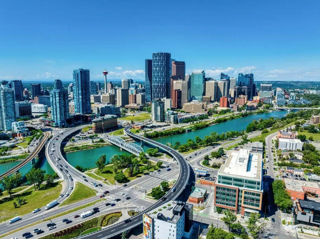 659 4 Avenue NE Calgary AB T2E 0J9