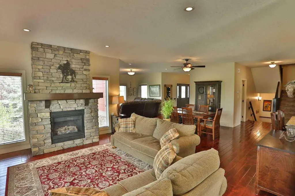 32015 292 Avenue E Rural Foothills County AB T1S 4P7