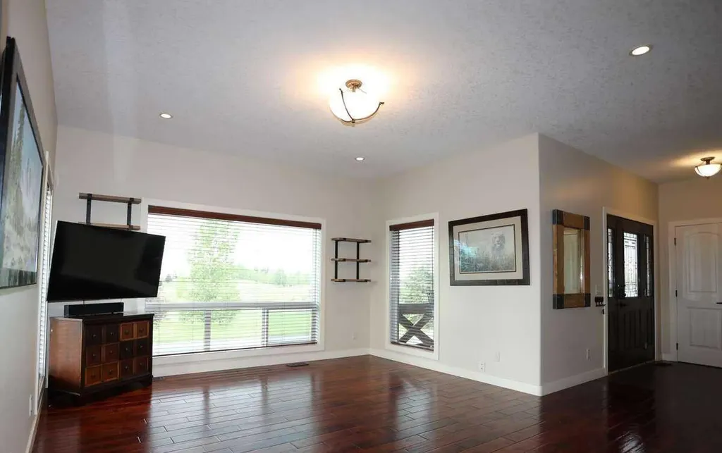32015 292 Avenue E Rural Foothills County AB T1S 4P7