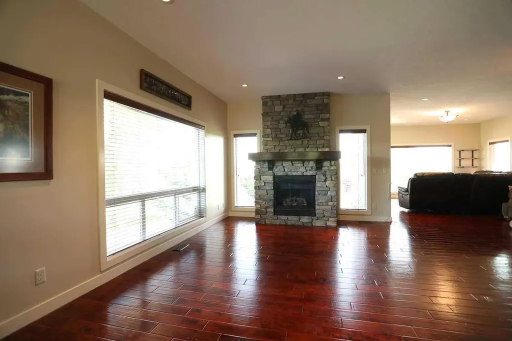32015 292 Avenue E Rural Foothills County AB T1S 4P7