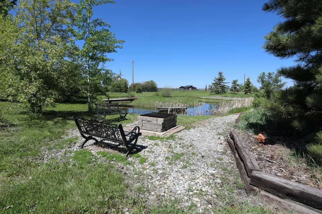 32015 292 Avenue E Rural Foothills County AB T1S 4P7