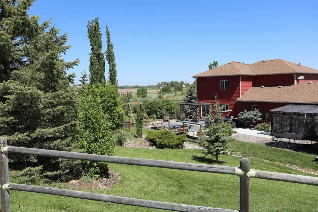 32015 292 Avenue E Rural Foothills County AB T1S 4P7