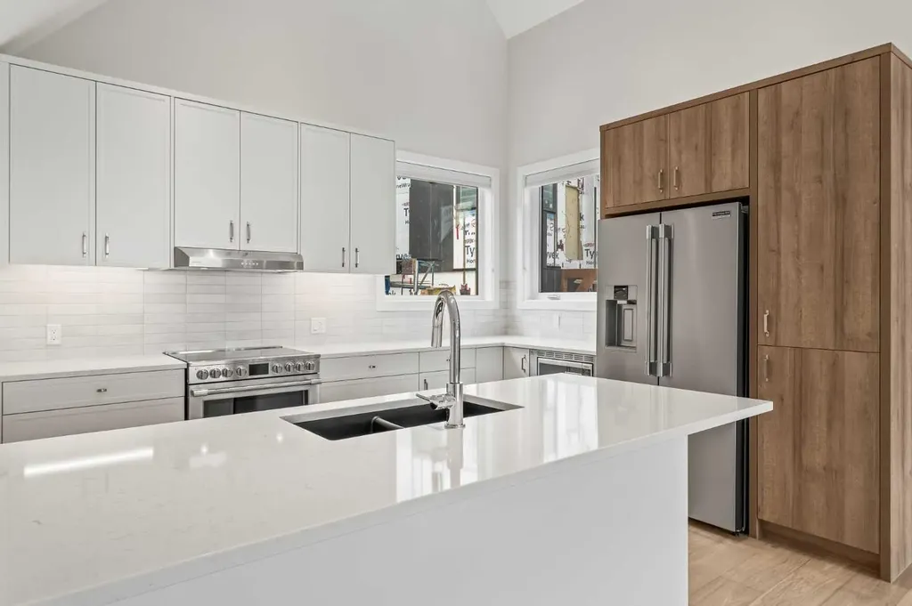 209 Stewart Creek Rise Canmore AB T1W0N9