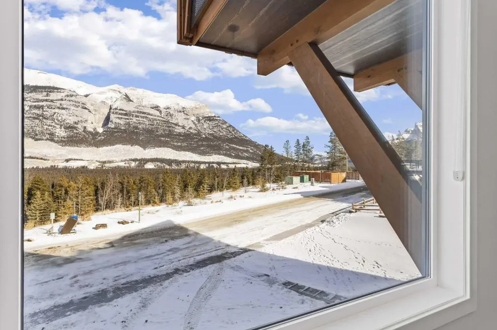 209 Stewart Creek Rise Canmore AB T1W0N9