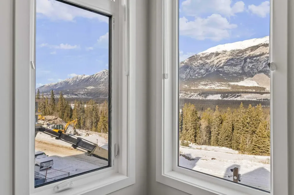 209 Stewart Creek Rise Canmore AB T1W0N9