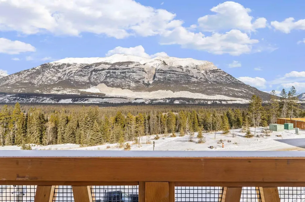 209 Stewart Creek Rise Canmore AB T1W0N9