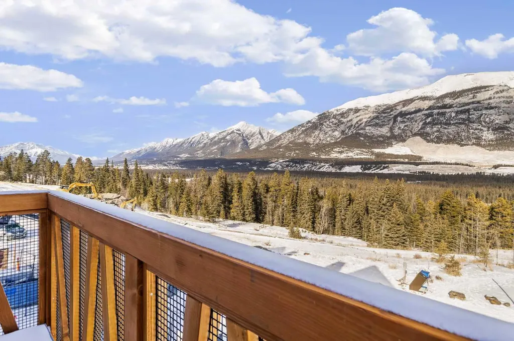 209 Stewart Creek Rise Canmore AB T1W0N9
