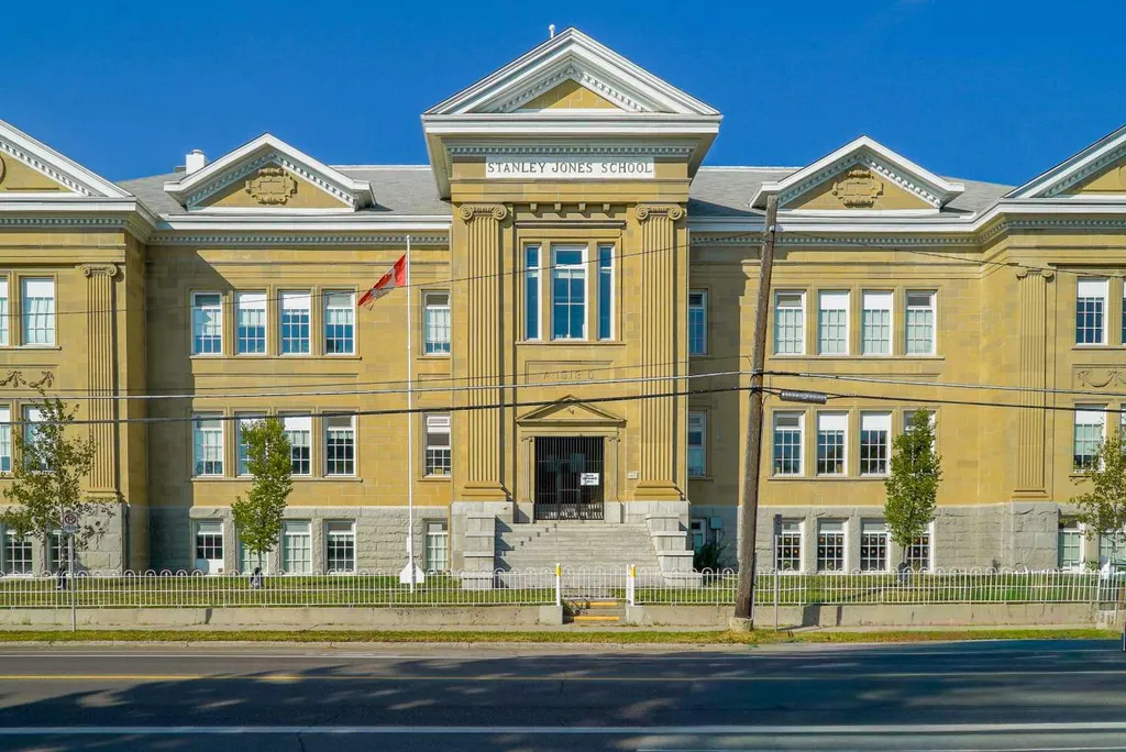 1140 Regent Crescent NE Calgary AB T2E 5J7
