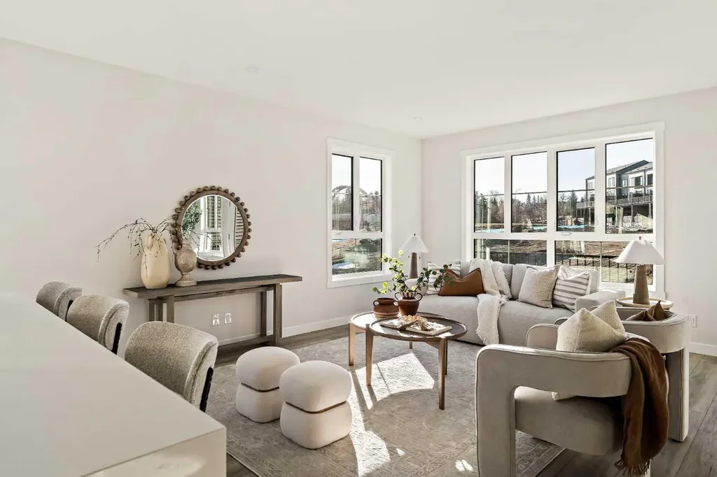 604 Sovereign Common SW Calgary AB T3C 3Y3