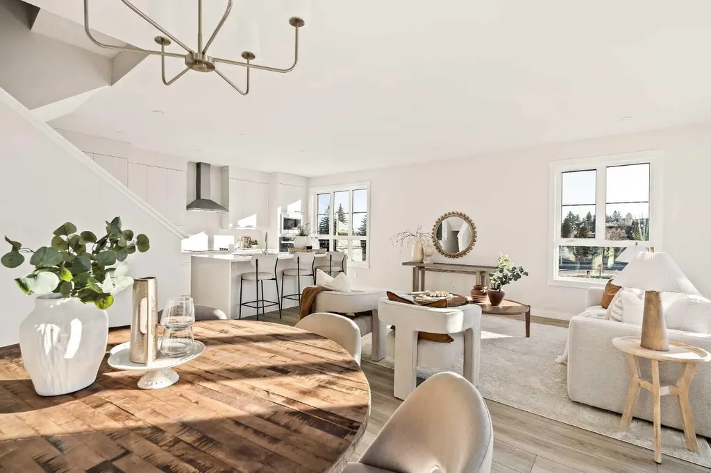 604 Sovereign Common SW Calgary AB T3C 3Y3
