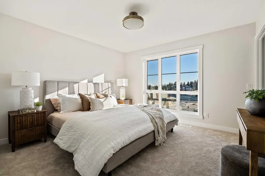 604 Sovereign Common SW Calgary AB T3C 3Y3