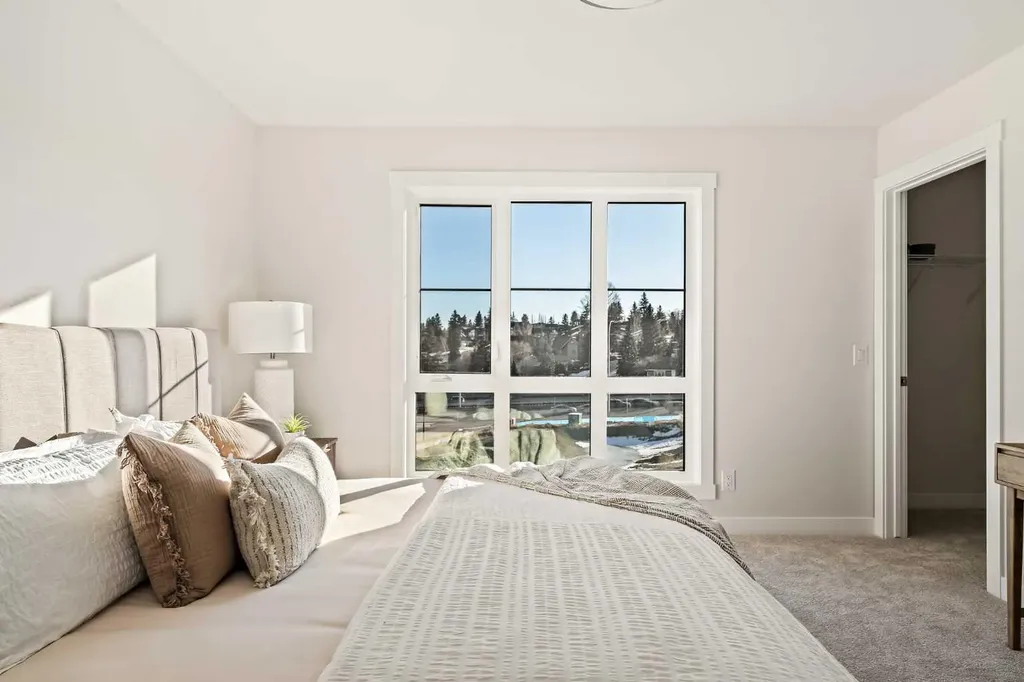 604 Sovereign Common SW Calgary AB T3C 3Y3