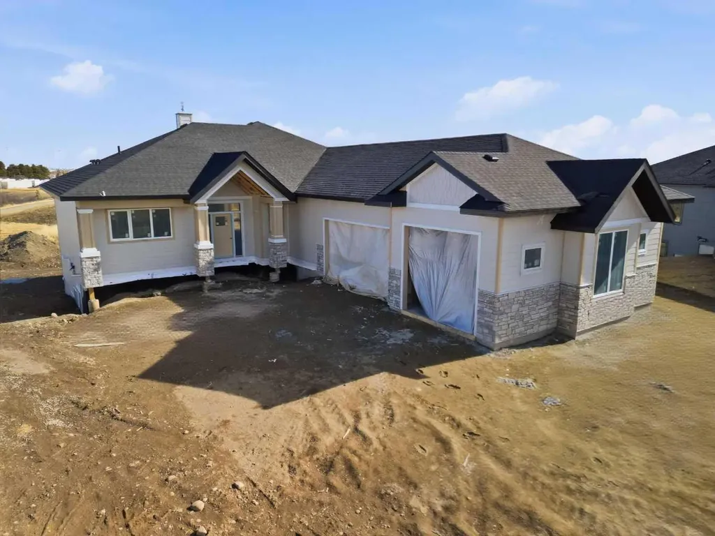 243 Red Tail Ridge SE High River AB t1v0j8