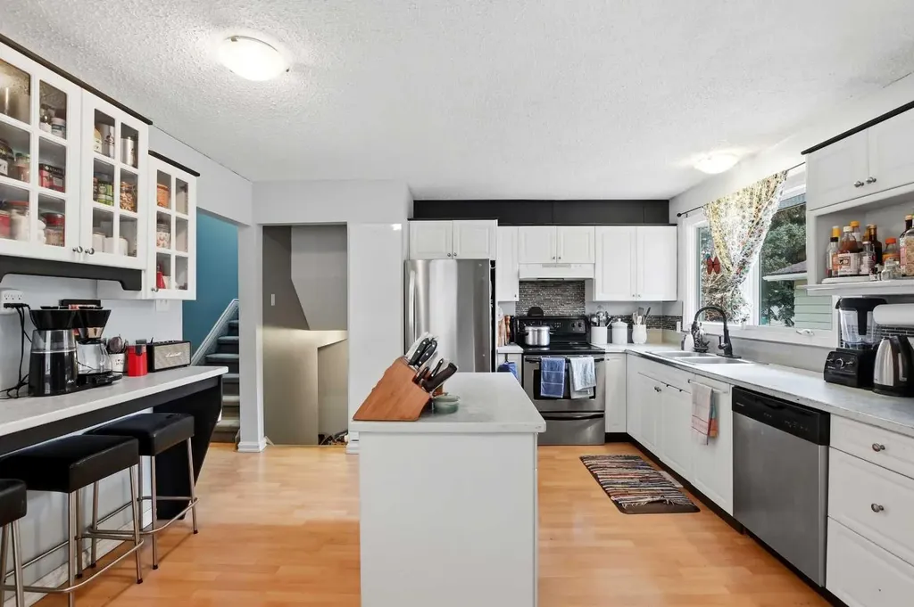 39 Norris Close Red Deer AB T4P 1R2