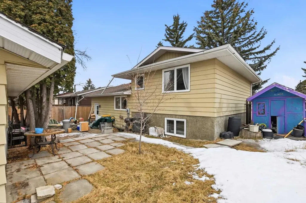 39 Norris Close Red Deer AB T4P 1R2