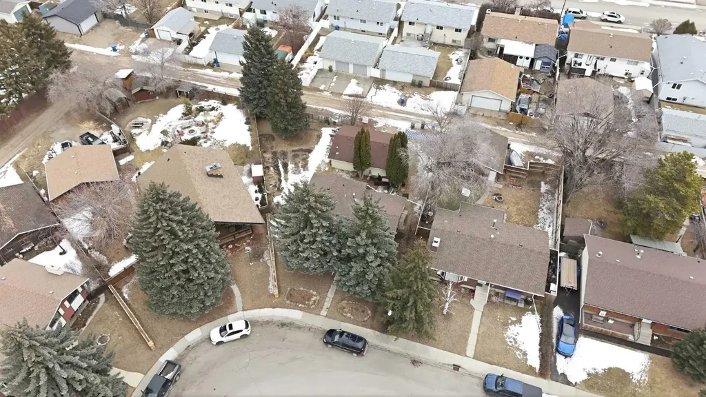 39 Norris Close Red Deer AB T4P 1R2