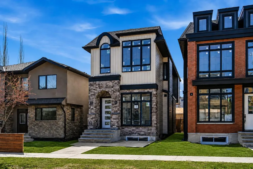 1007 18 Avenue NW Calgary AB T2M 0S9